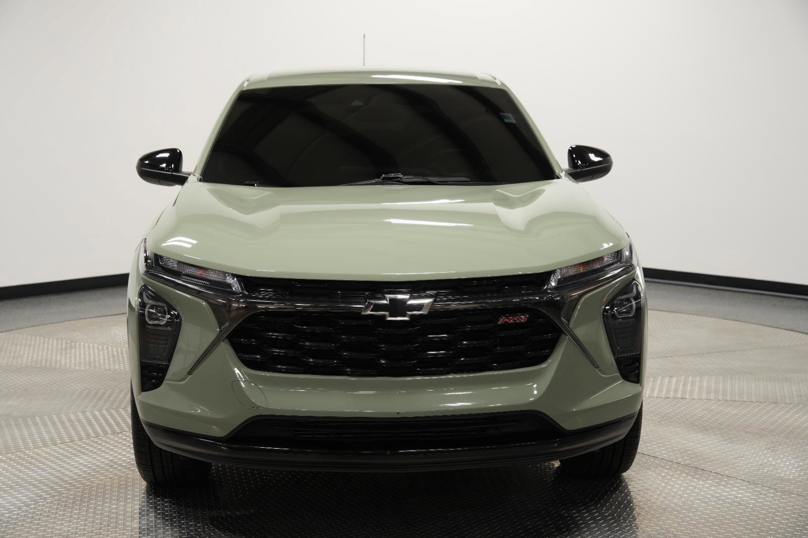 Used 2024 Chevrolet Trax RS w/ Driver Confidence Package image 2