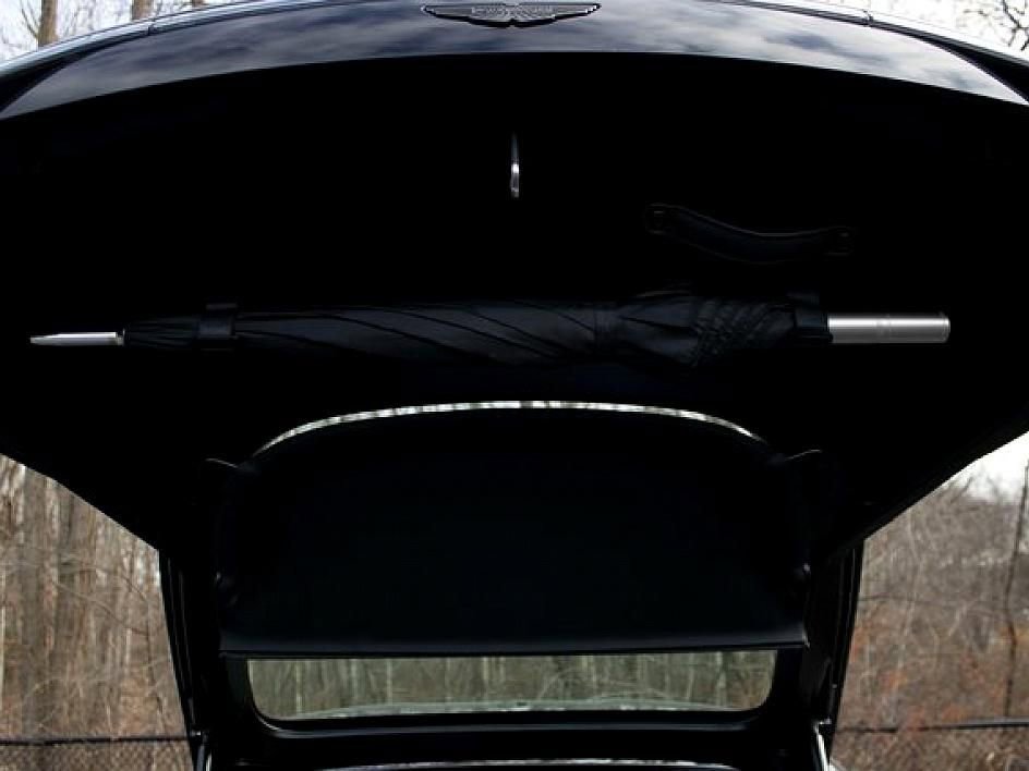 Used 2025 Aston Martin V8 Vantage Coupe image 4
