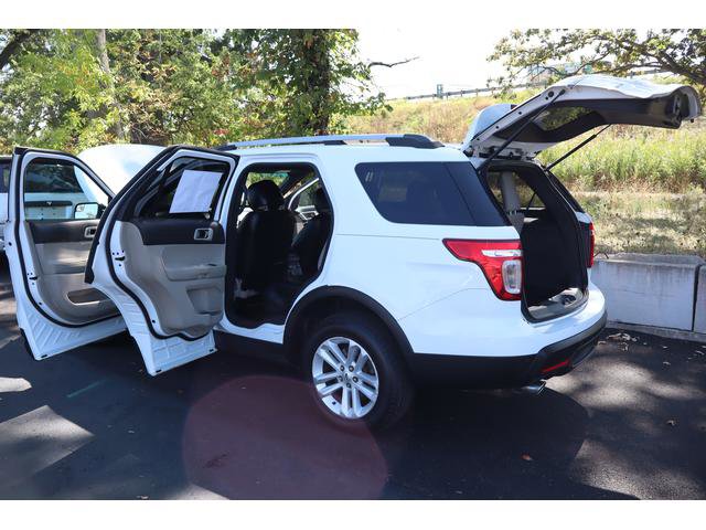 Used 2013 Ford Explorer XLT image 16