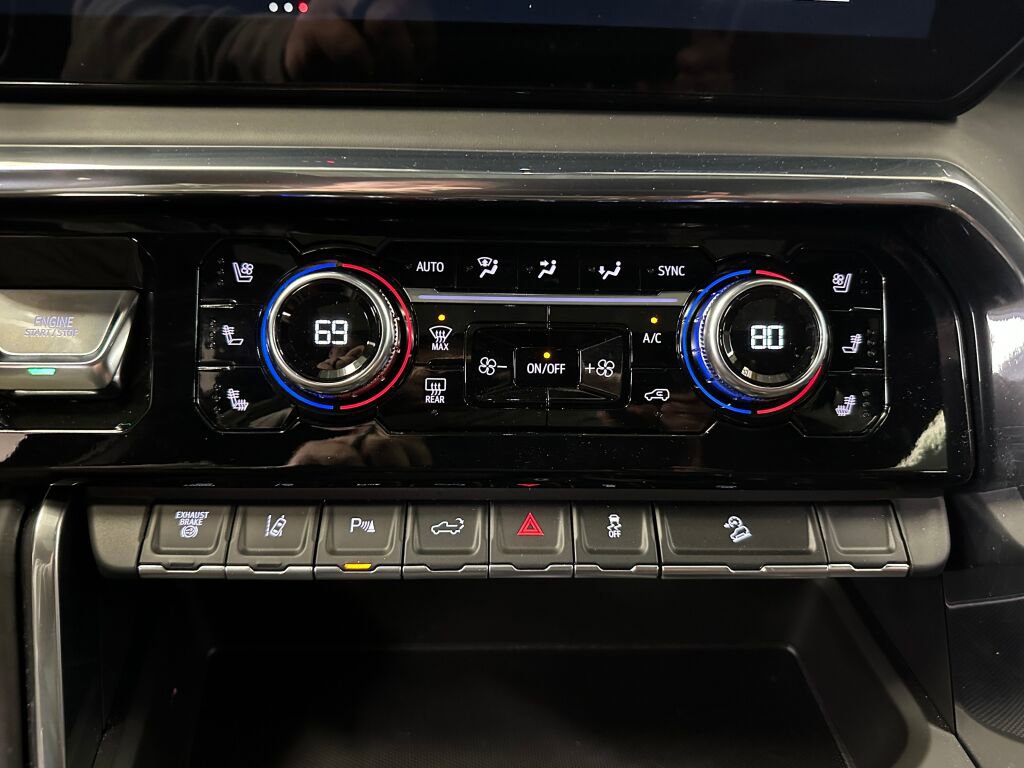 Certified 2025 GMC Sierra 2500 Denali Ultimate w/ Max Trailering Package image 19