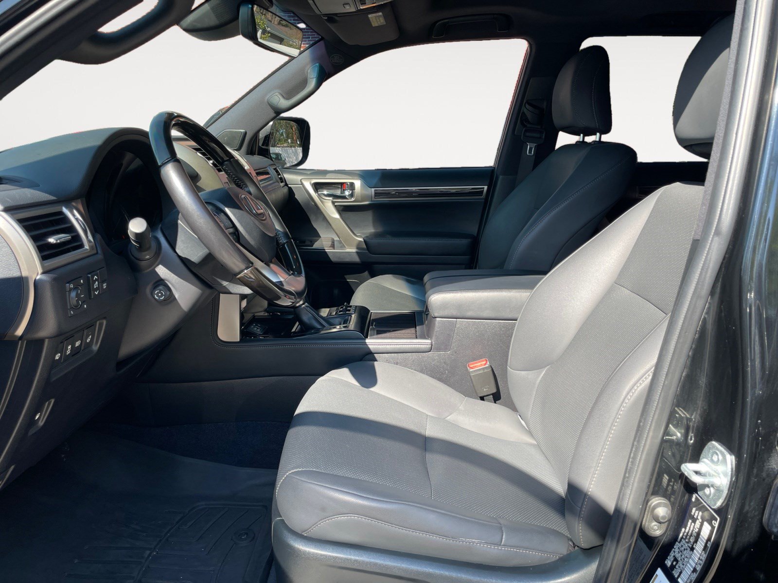 Used 2021 Lexus GX 460 Premium w/ Premium Package AWD/4WD image 10