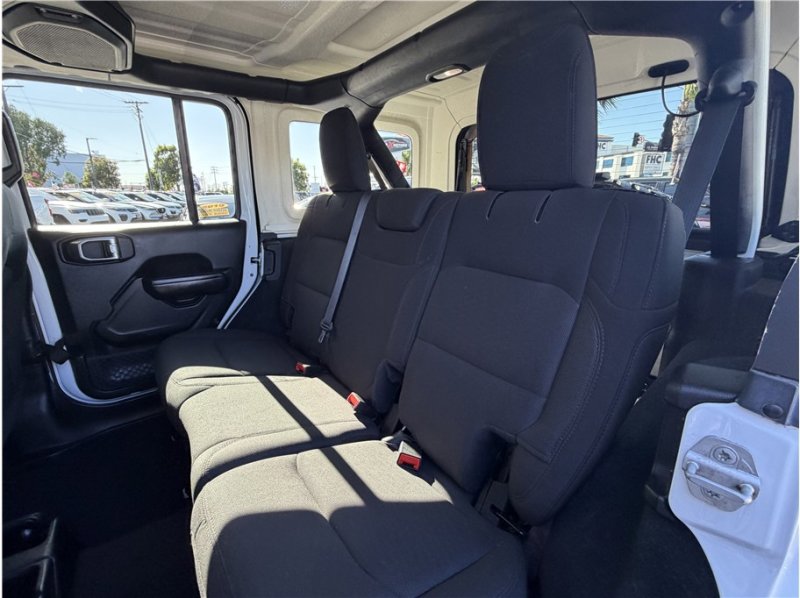 Used 2019 Jeep Wrangler Unlimited Sport S AWD/4WD image 24