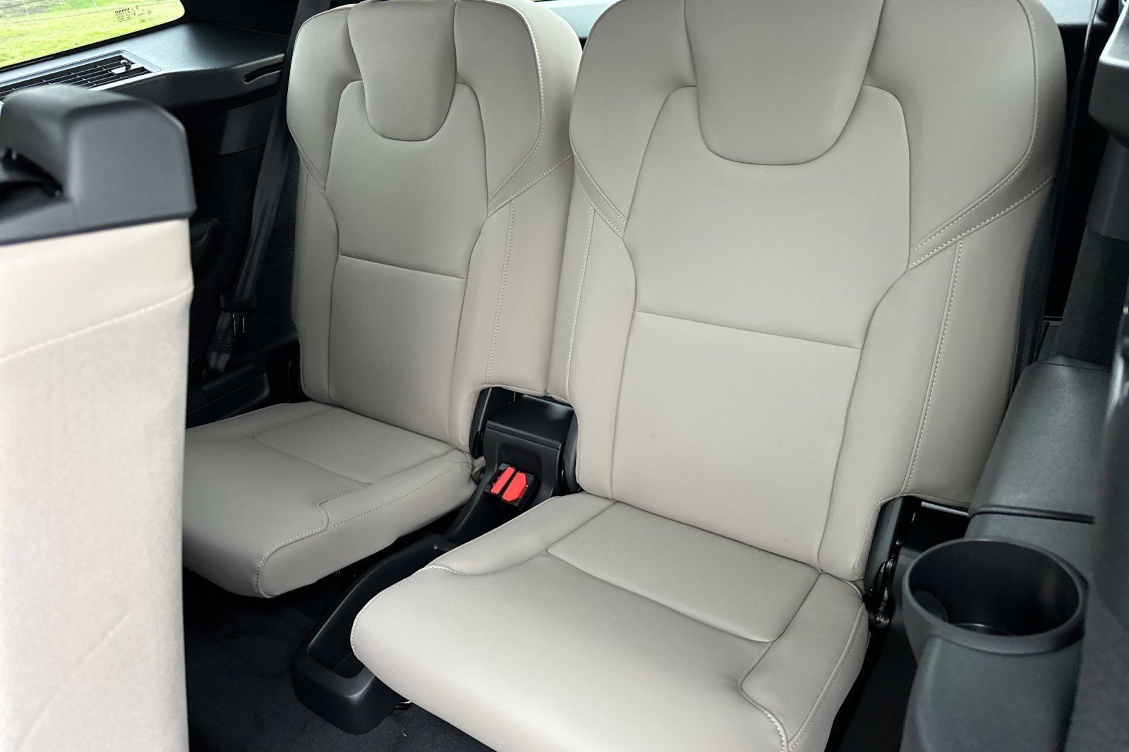 New 2026 Volvo XC90 B5 Core w/ Protection Package Premier AWD/4WD image 14