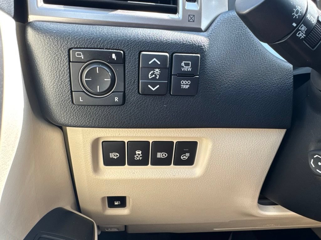 Used 2022 Lexus GX 460 Luxury w/ Sport Design Package AWD/4WD image 12