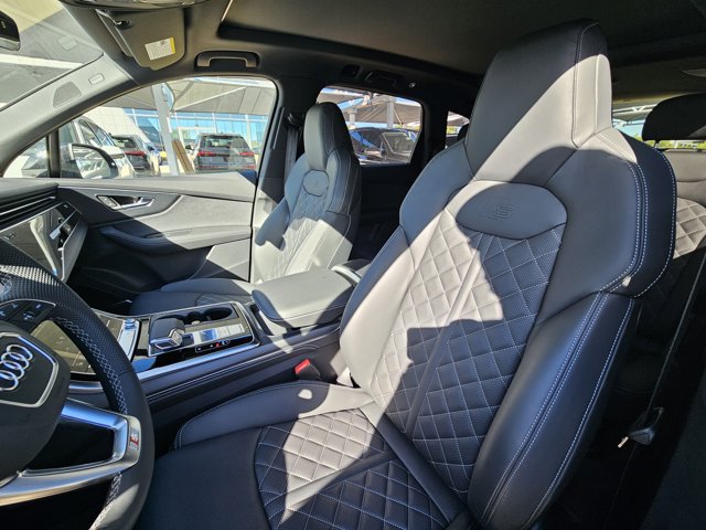 New 2026 Audi SQ7 Premium Plus AWD/4WD image 13