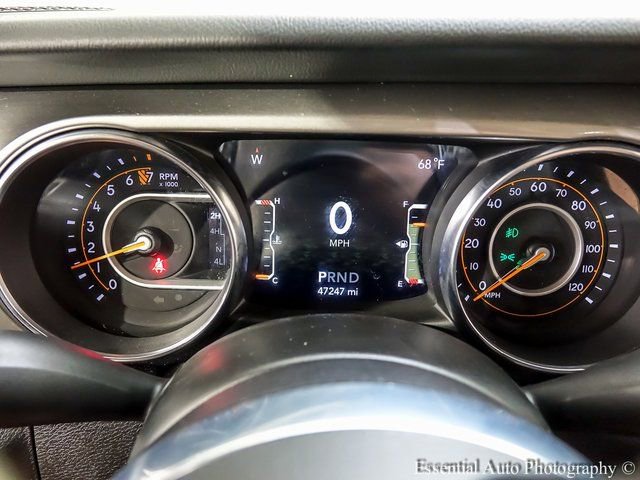 Used 2021 Jeep Wrangler Unlimited Sahara w/ Dual Top Group image 12