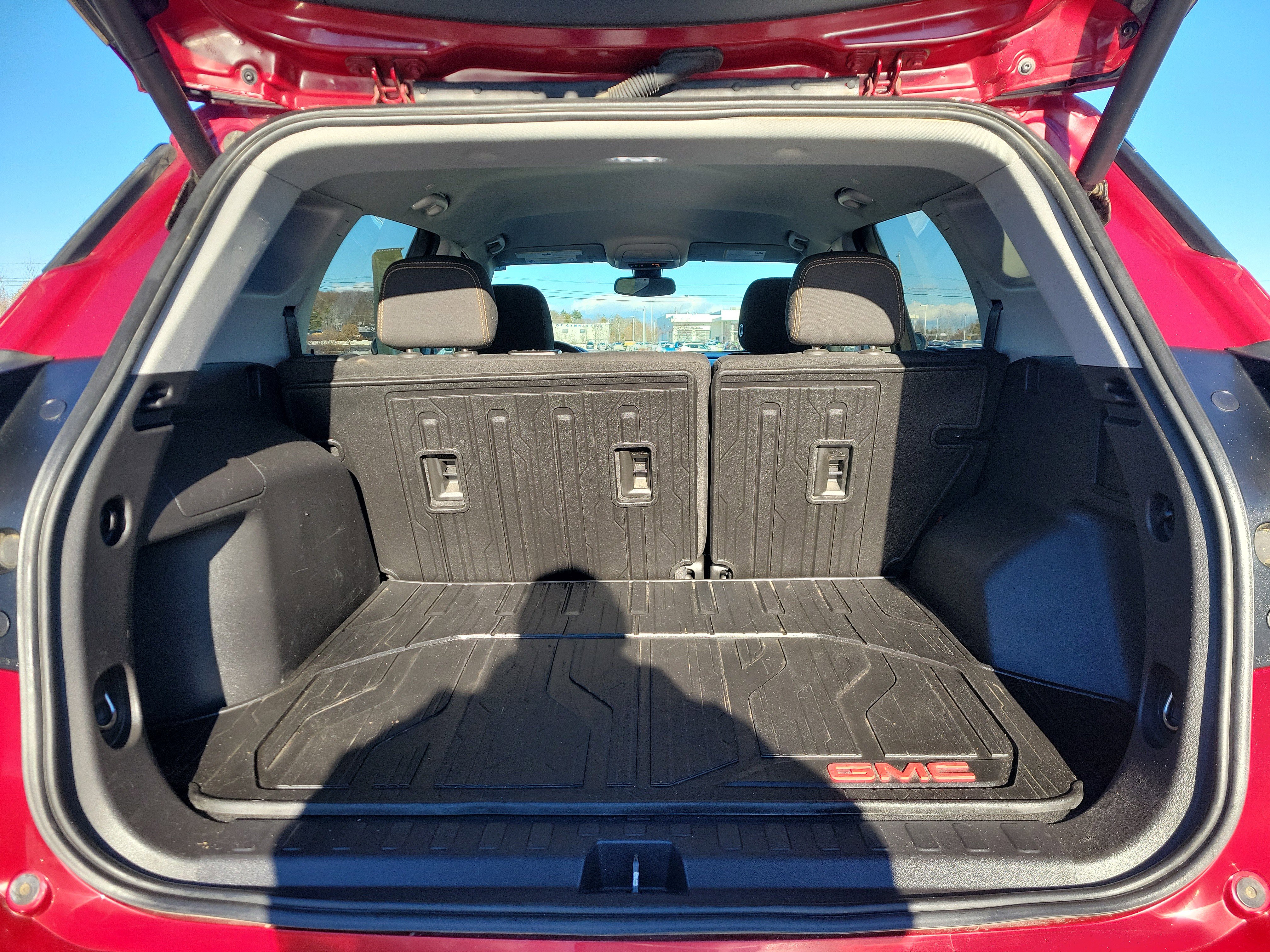 Used 2021 GMC Terrain SLE w/ Driver Convenience Package image 17