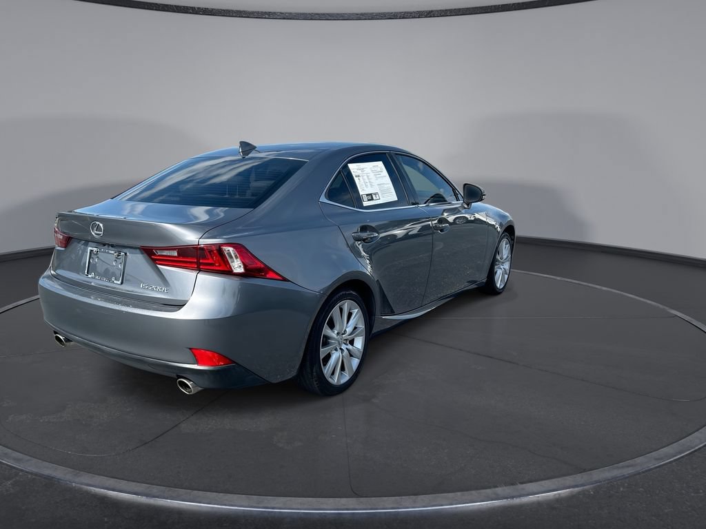 Used 2016 Lexus IS 200t RWD image 11