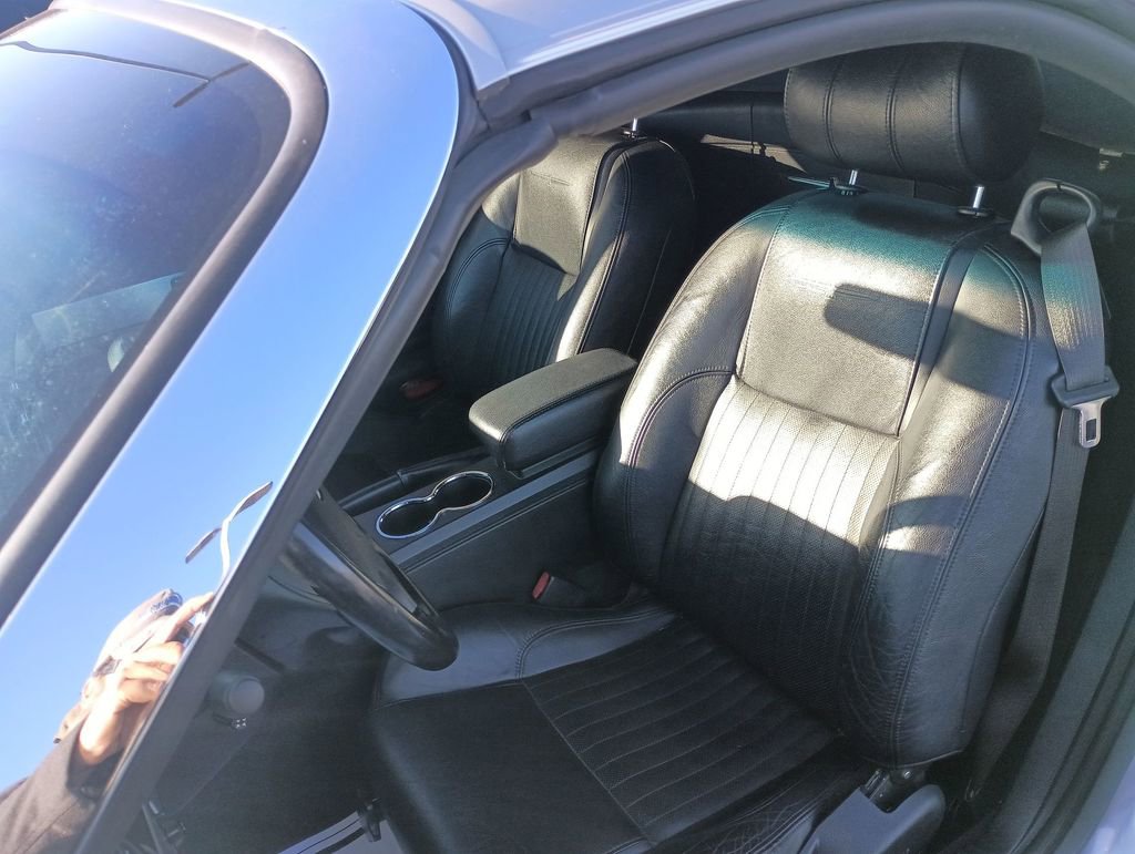 Used 2004 Ford Thunderbird image 17