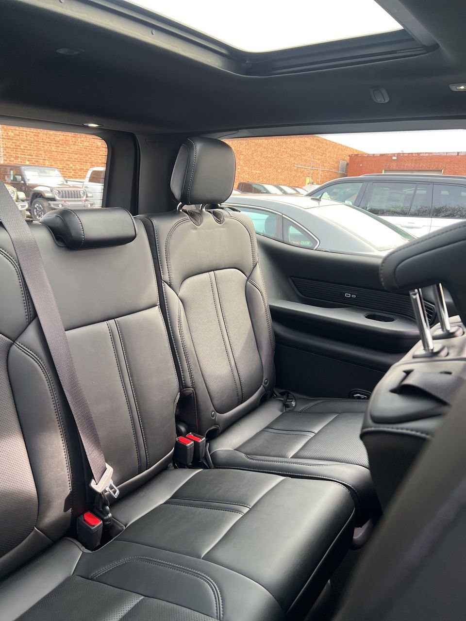 Used 2023 Jeep Wagoneer Series II w/ Premium Group I image 37