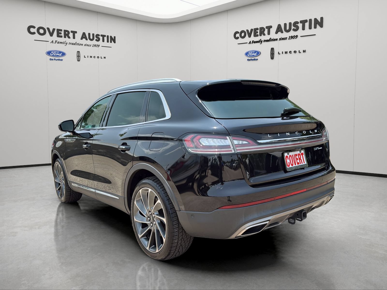Certified 2020 Lincoln Nautilus Reserve w/ Equipment Group 202A AWD/4WD image 3