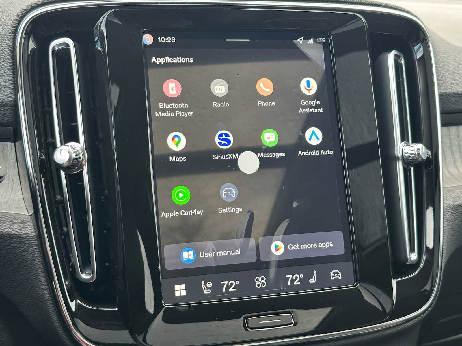 New 2026 Volvo XC40 B5 Plus w/ Climate Package image 29