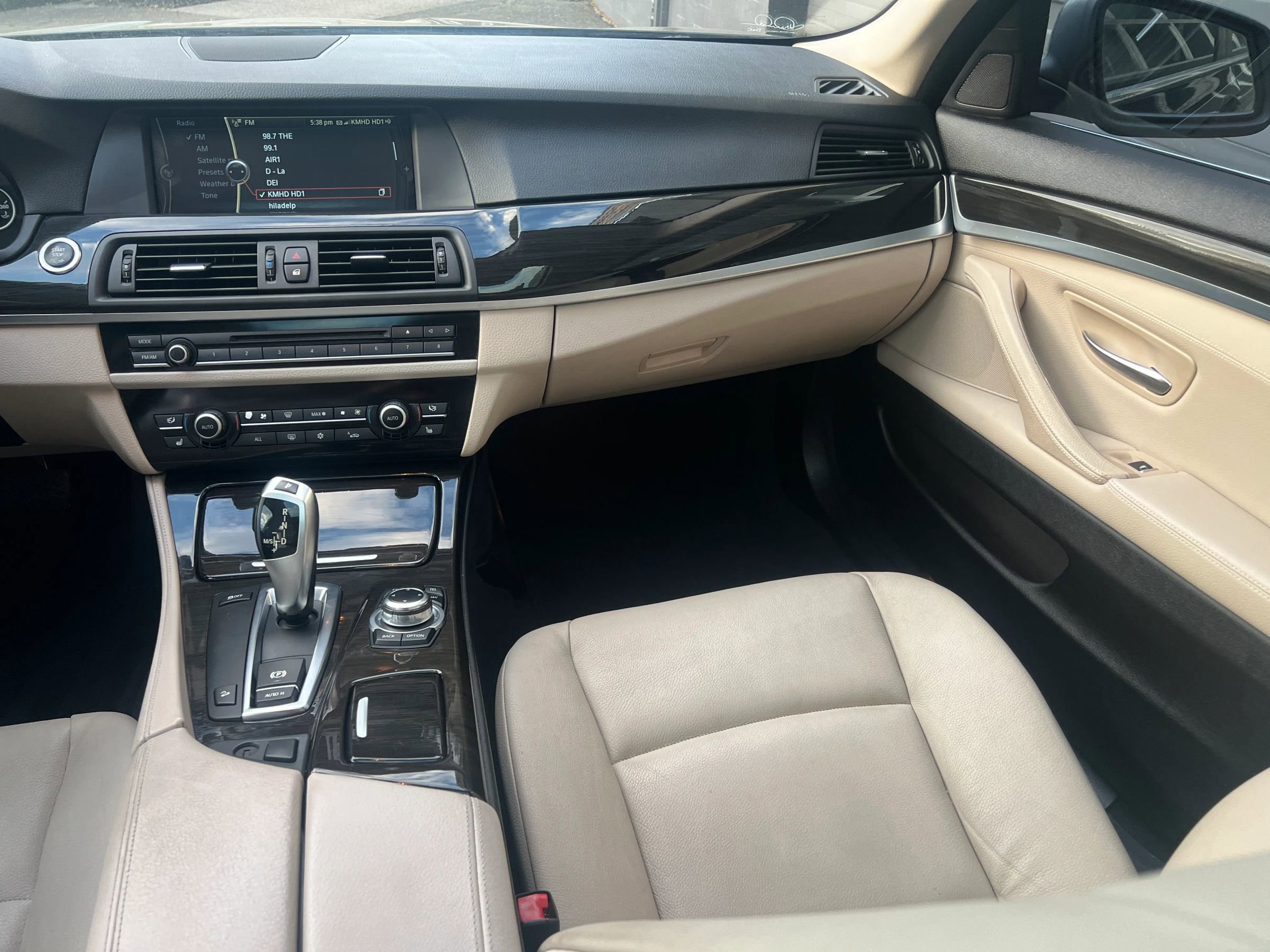 Used 2011 BMW 535i xDrive 535i xDrive Sedan 4D AWD/4WD image 18