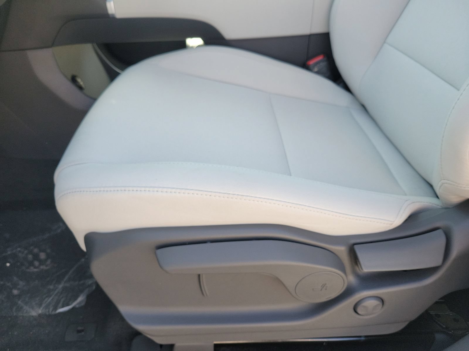 New 2026 Hyundai Santa Fe SE FWD image 16