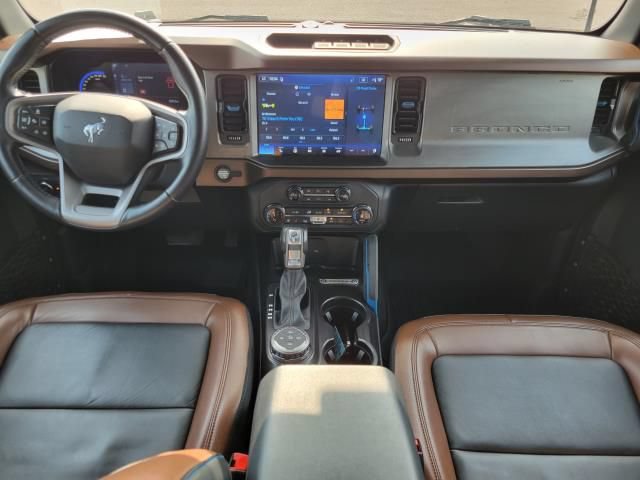 Used 2022 Ford Bronco Outer Banks AWD/4WD image 13