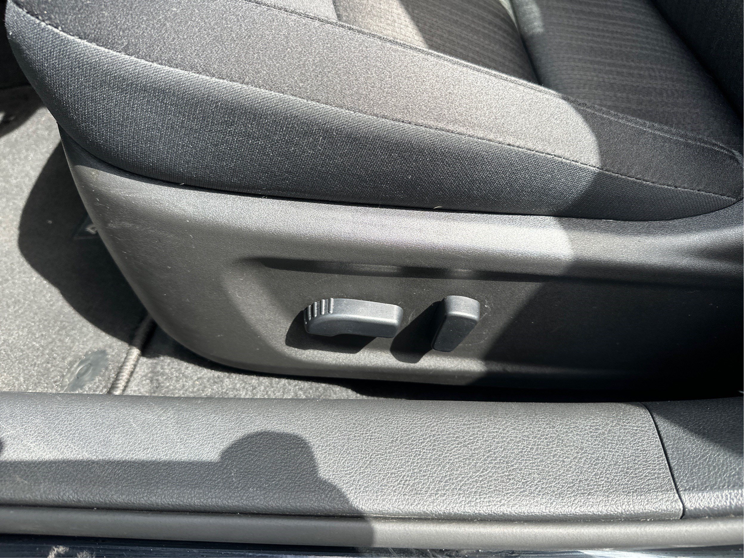 Used 2024 Nissan Altima 2.5 SV FWD image 19