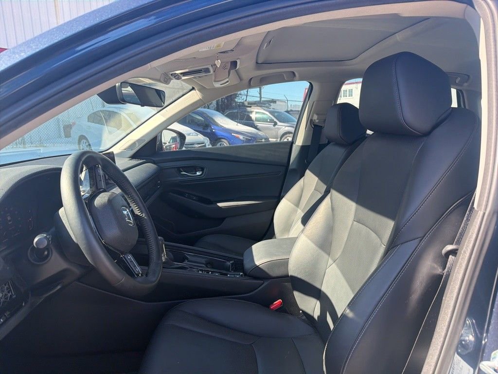 Used 2025 Honda Accord Touring image 12