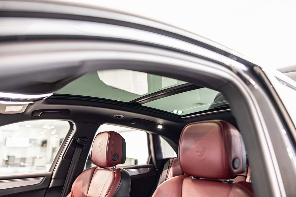Used 2023 Porsche Macan S image 18