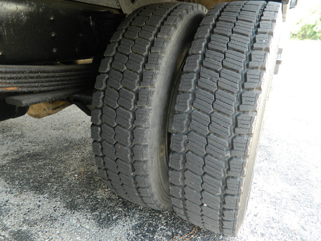 Used 2003 Chevrolet Kodiak C4500 2WD Regular Cab image 10
