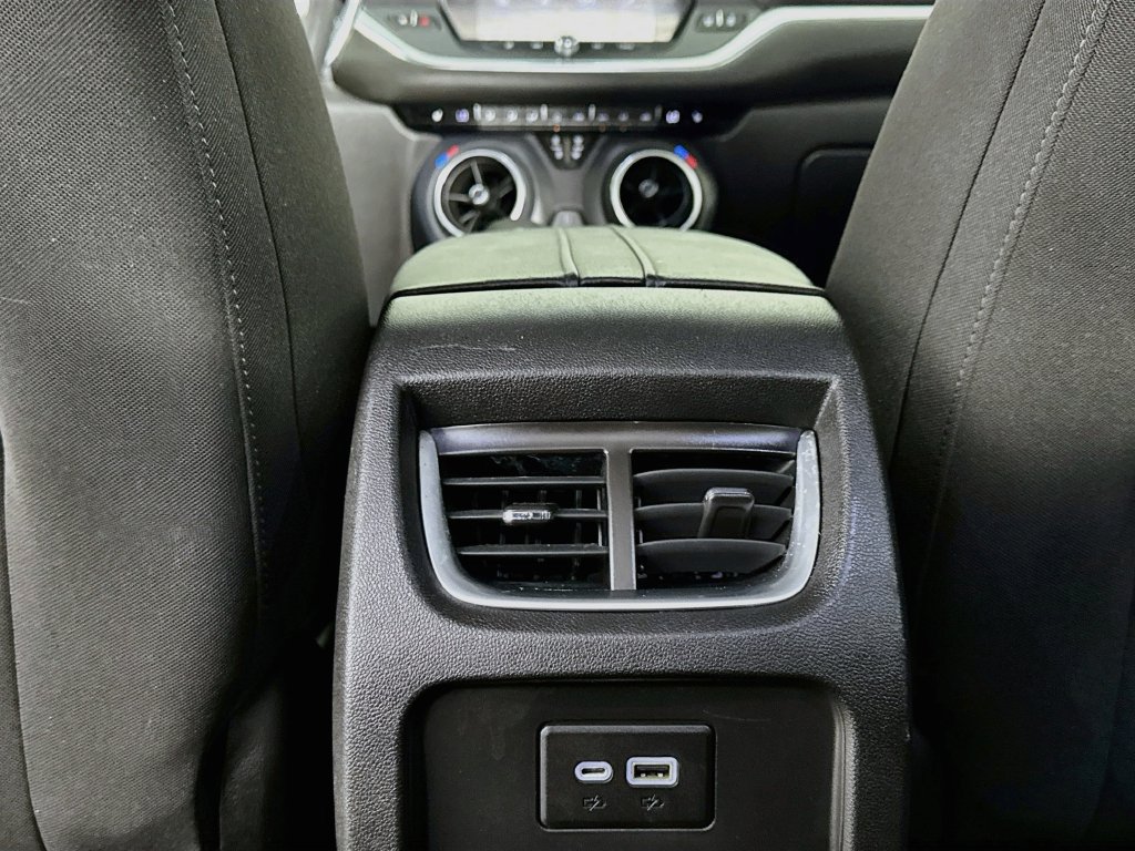 Used 2021 Chevrolet Blazer LT FWD image 31