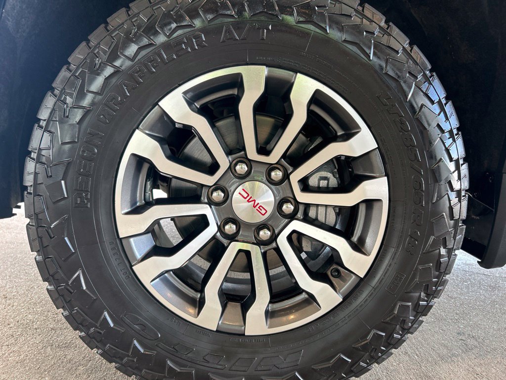 Used 2023 GMC Sierra 1500 AT4 w/ AT4 Premium Package AWD/4WD image 28