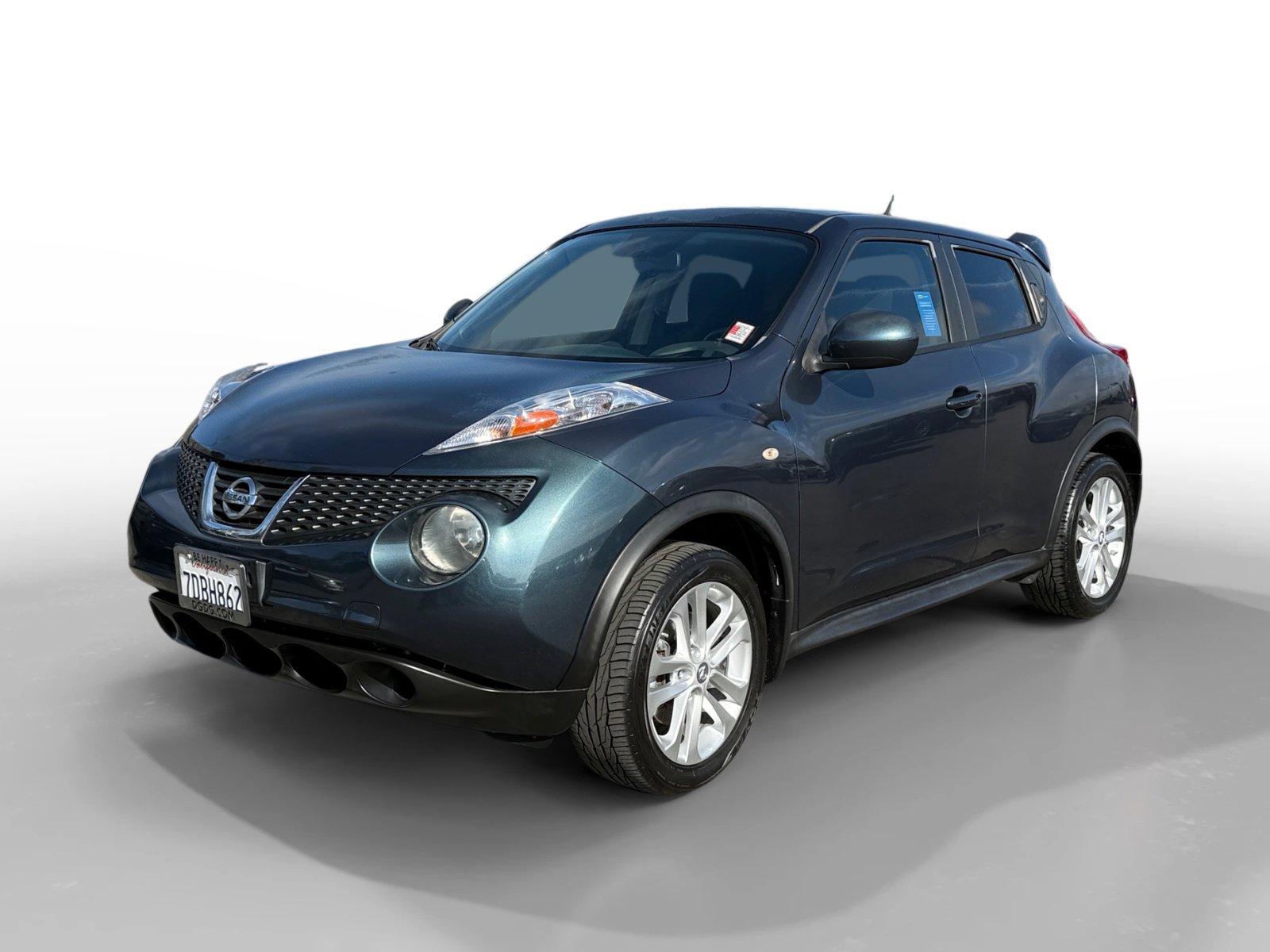 Used 2013 Nissan Juke SV image 1