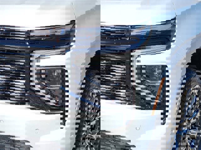 New 2026 Chevrolet Suburban High Country w/ Sun And Tow Package image 10