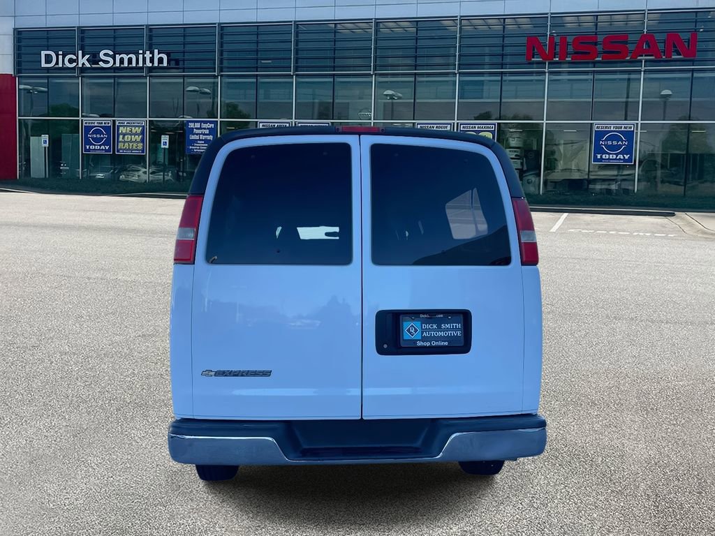 Used 2017 Chevrolet Express 3500 LT w/ LT Preferred Equipment Group image 5