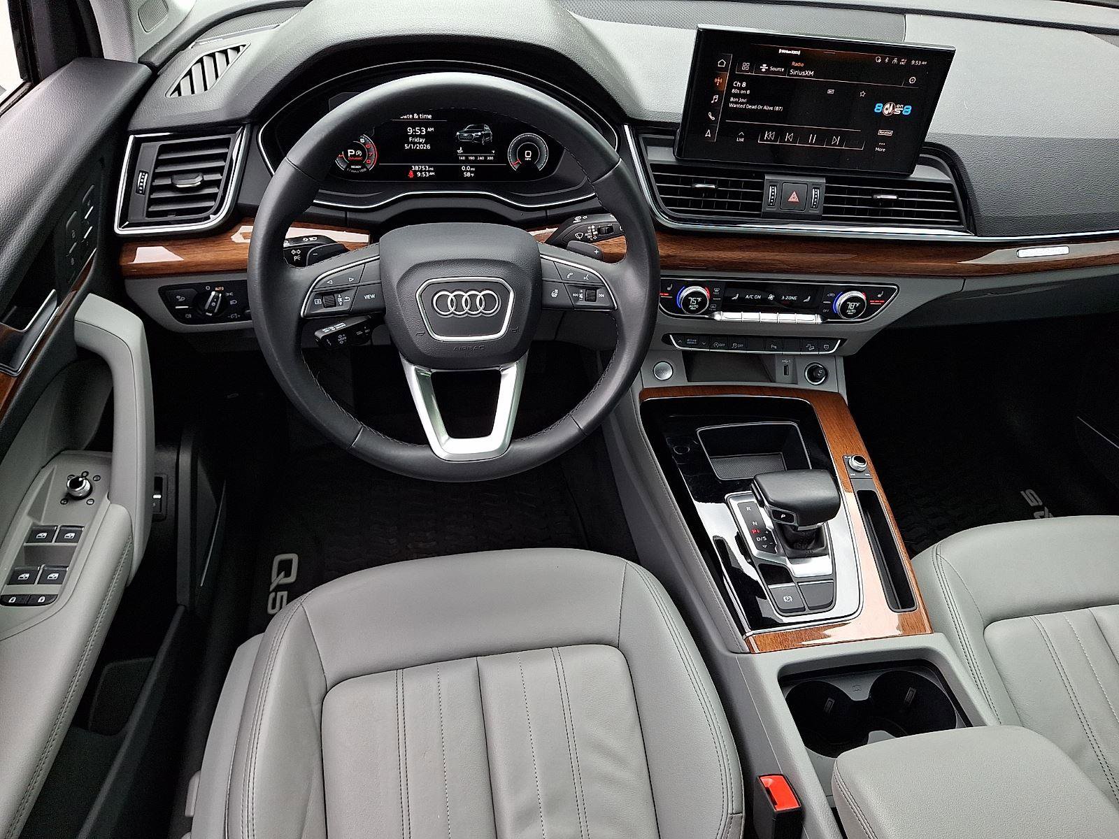 Used 2023 Audi Q5 2.0T Premium Plus w/ Premium Plus Package AWD/4WD image 11