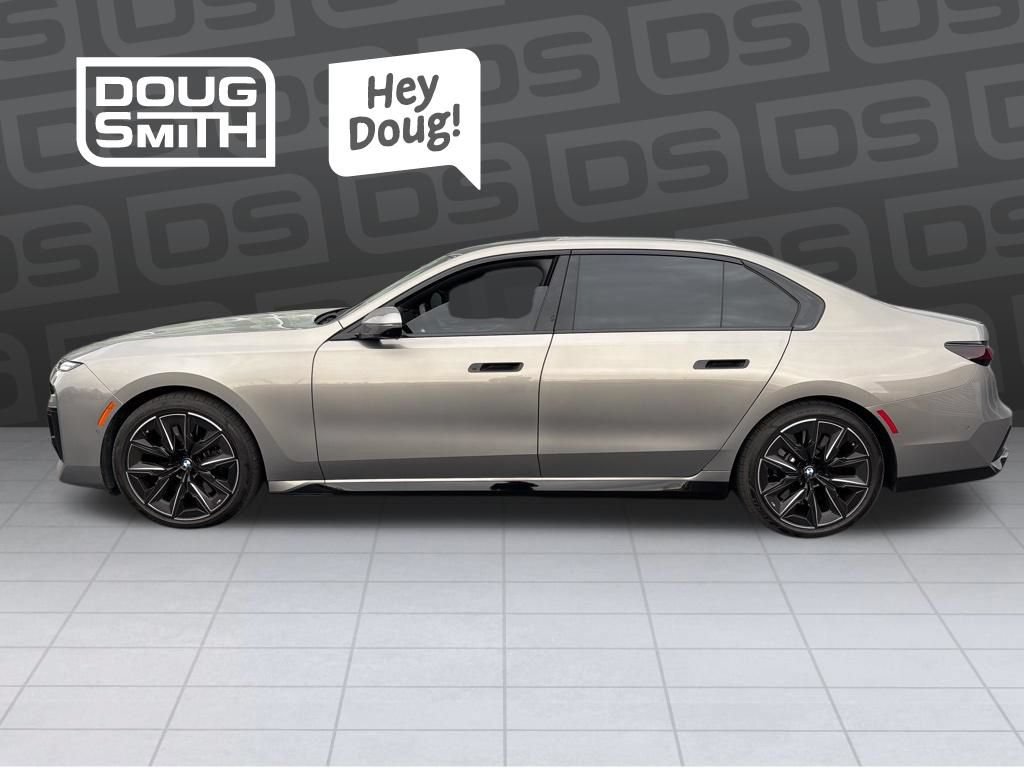Used 2023 BMW 760i xDrive w/ Luxury Rear Seating Package AWD/4WD image 2