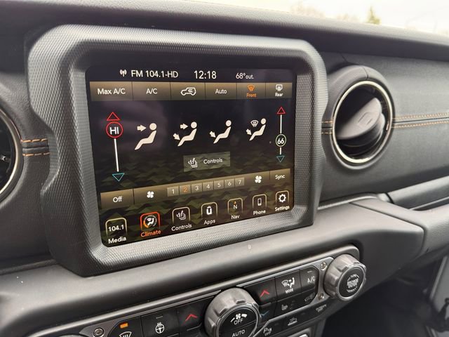 Used 2023 Jeep Wrangler Altitude image 32