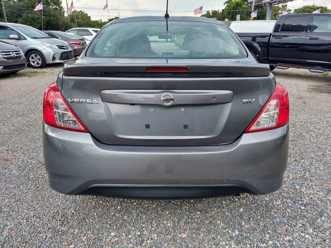 Used 2019 Nissan Versa SV image 7