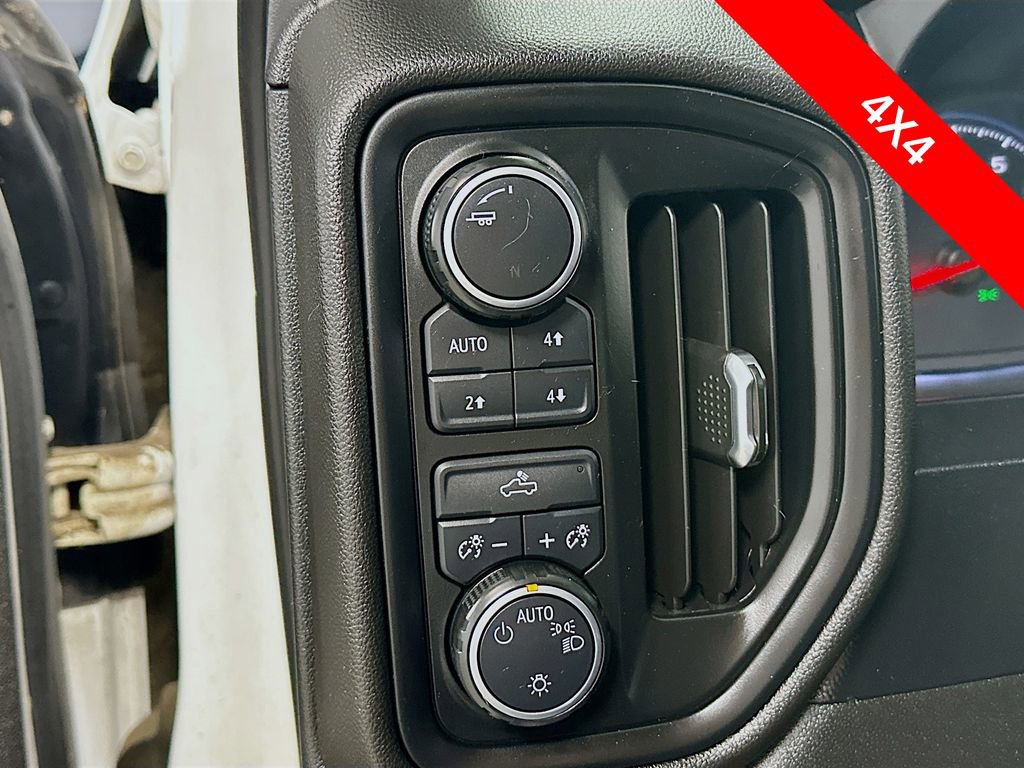 Used 2019 Chevrolet Silverado 1500 Custom Trail Boss w/ Custom Convenience Package image 11