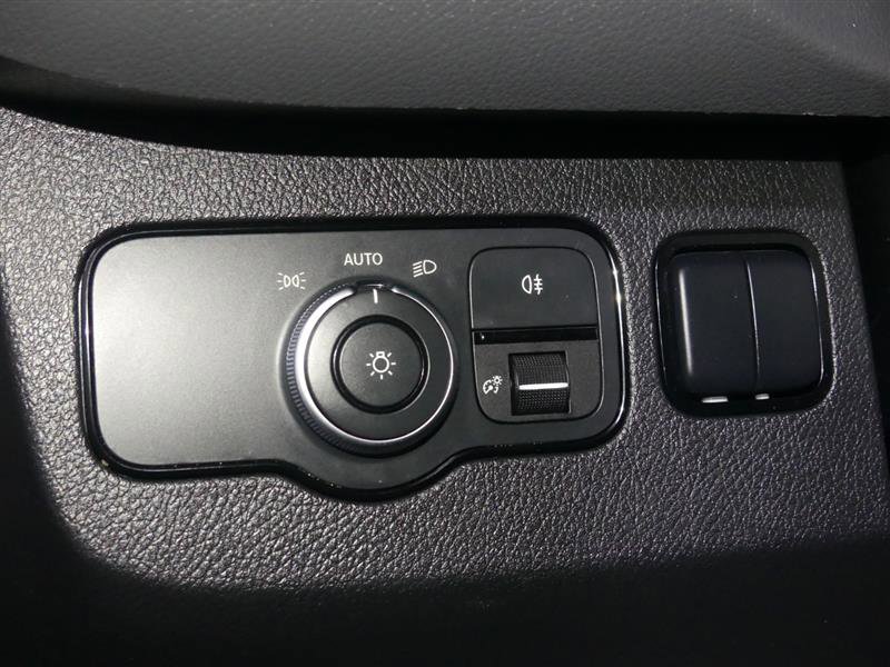 Used 2019 Mercedes-Benz Sprinter 144 image 18