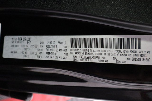Used 2017 Jeep Wrangler Unlimited Sahara w/ Connectivity Group AWD/4WD image 88