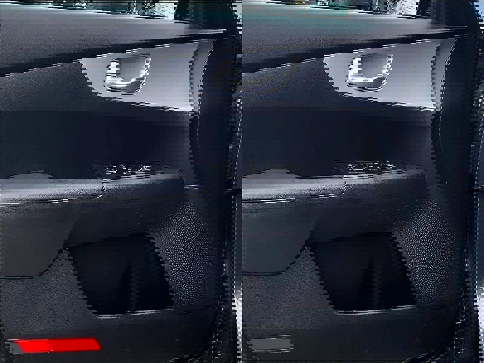 Used 2023 Kia Forte LXS image 9