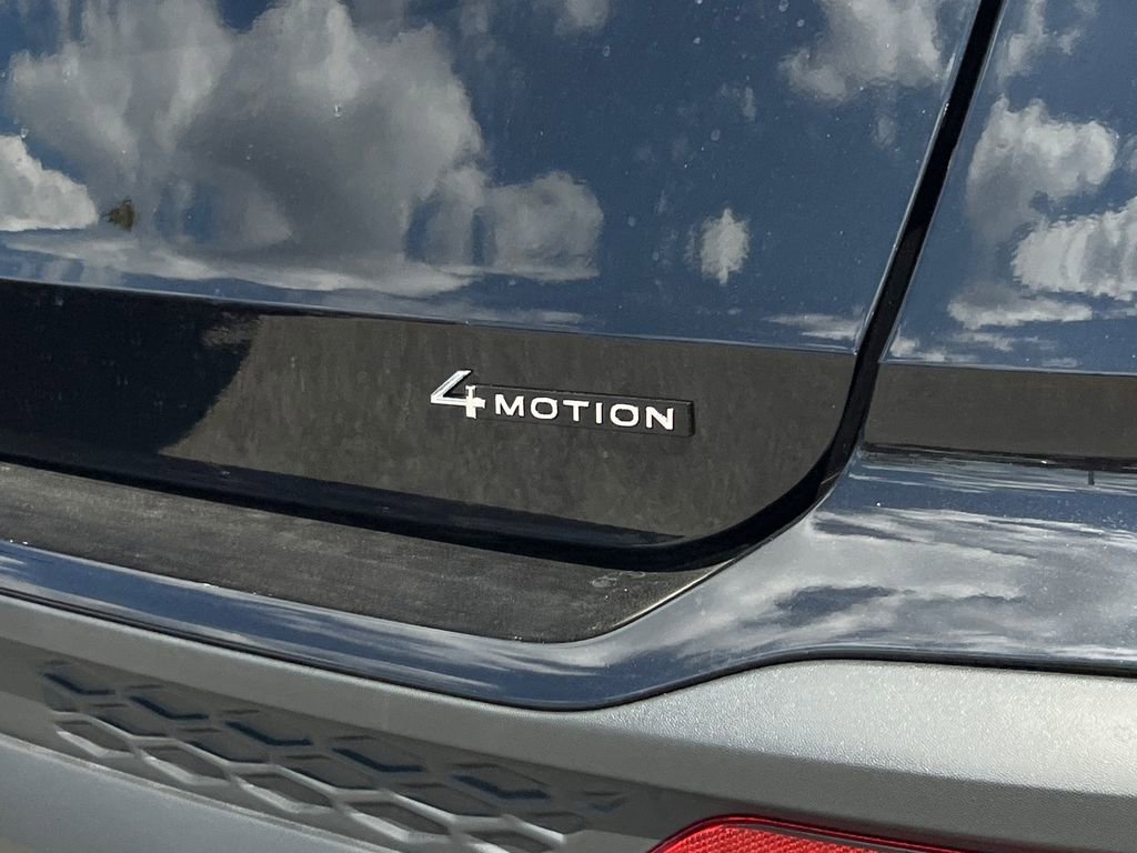 New 2025 Volkswagen Taos S image 6