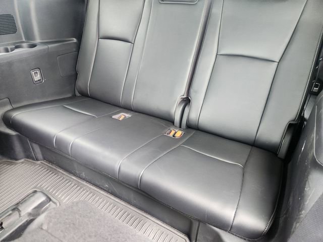 Used 2023 Toyota Highlander Limited FWD image 31