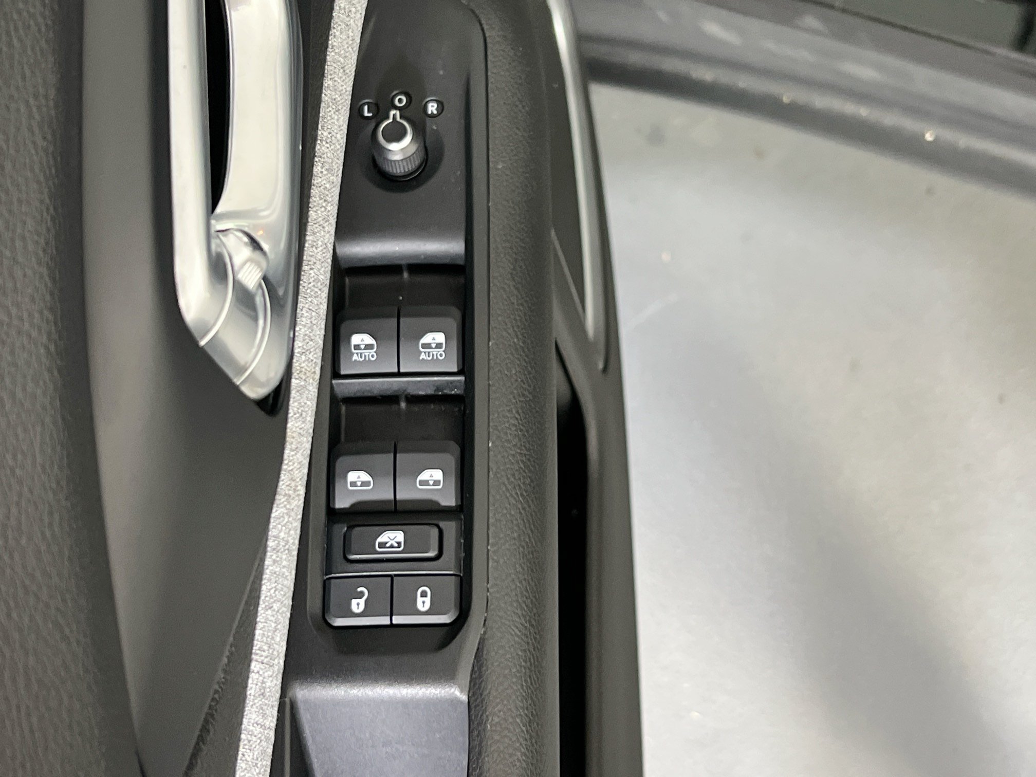 Used 2022 Jeep Compass Latitude AWD/4WD image 17
