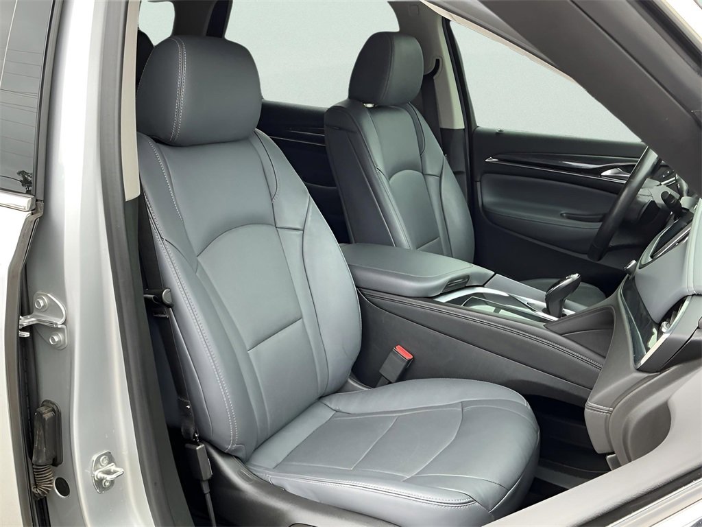 Used 2021 Buick Enclave Essence w/ Sport Touring Edition image 13