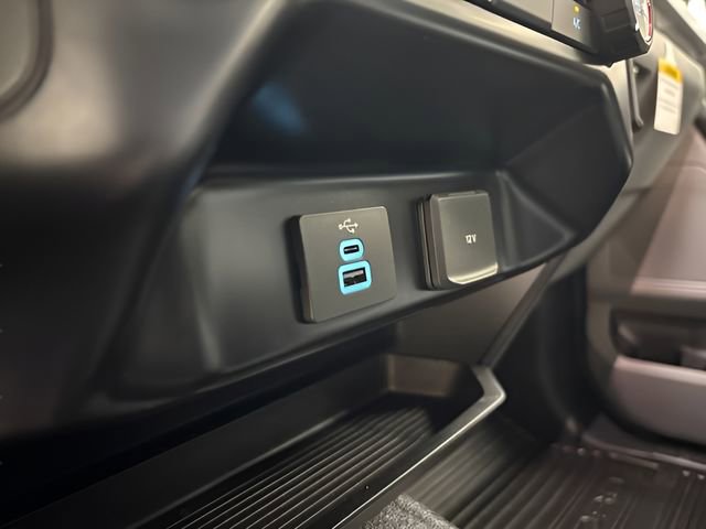 New 2025 Ford F350 XL w/ 360-Degree Camera Package image 24