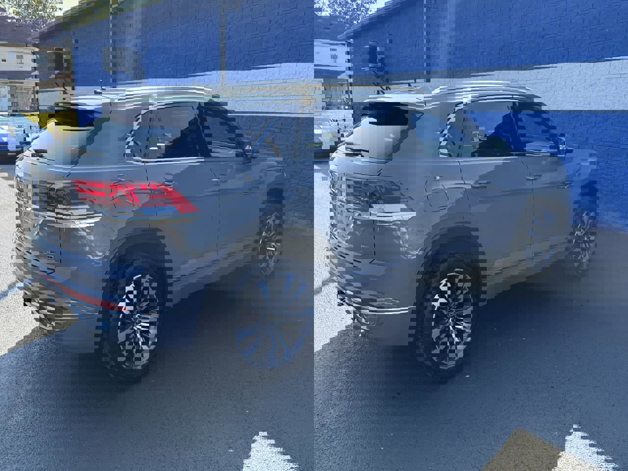 Used 2022 Volkswagen Atlas Cross Sport SEL Premium R-Line image 23