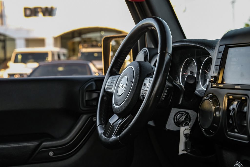 Used 2017 Jeep Wrangler Unlimited Rubicon image 11