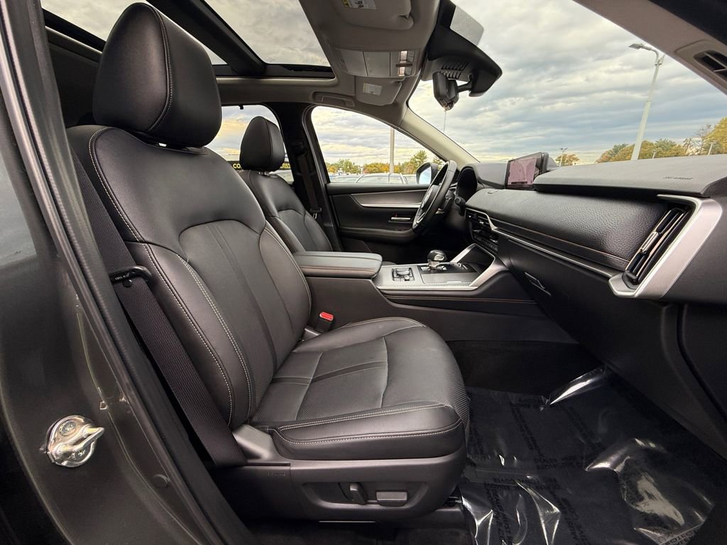 Used 2024 MAZDA CX-90 Plug-In Hybrid w/ Premium Pkg image 26