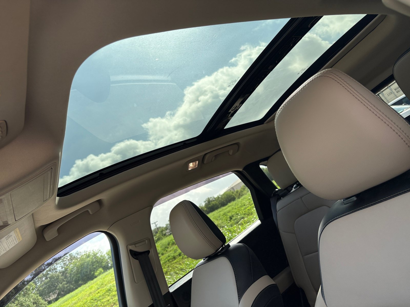 Used 2020 Ford Escape Titanium AWD/4WD image 17