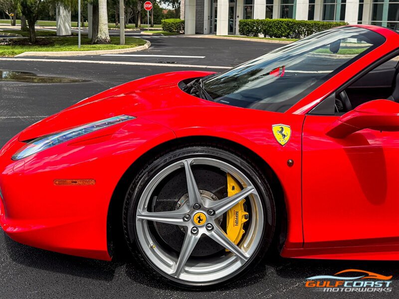 Used 2013 Ferrari 458 Spider RWD image 32