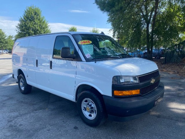 Used 2018 Chevrolet Express 2500 image 9