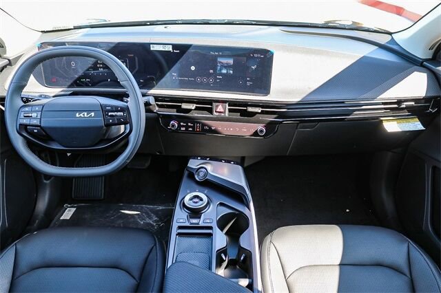 New 2025 Kia EV6 Wind RWD image 12