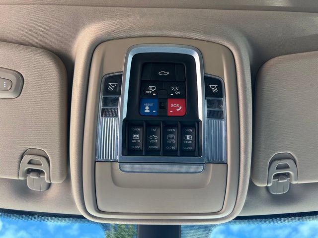 Used 2019 RAM 1500 Laramie AWD/4WD image 34