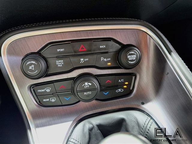 Used 2016 Dodge Challenger R/T RWD image 17